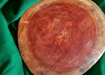 ARM-BROWN WOODEN CUTTING BOARD